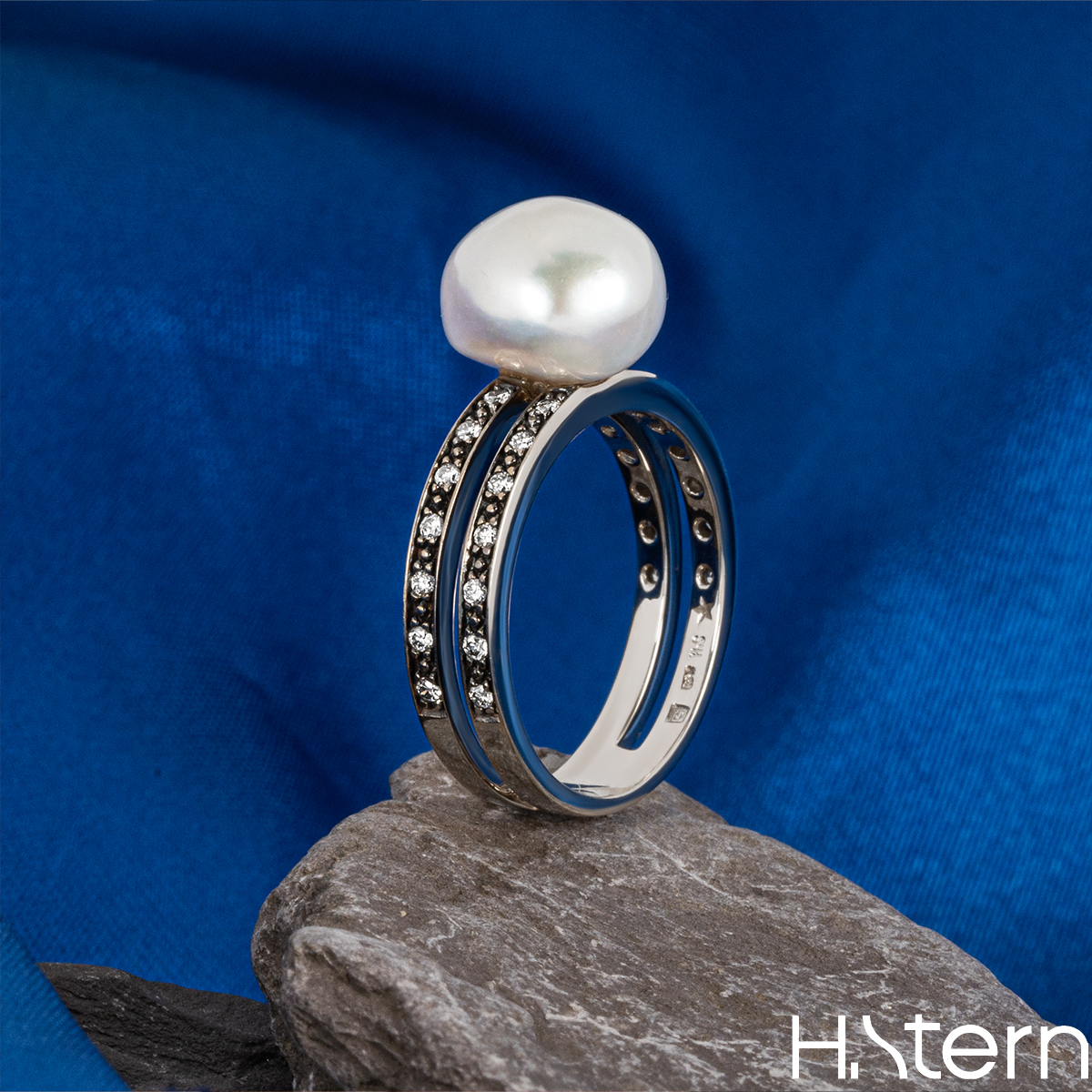 H. Stern Noble Gold Pearl & Diamond Ring | Rich Diamonds